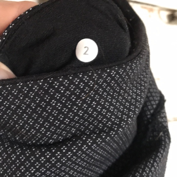 Lululemon yoga pants - Picture 4 of 4